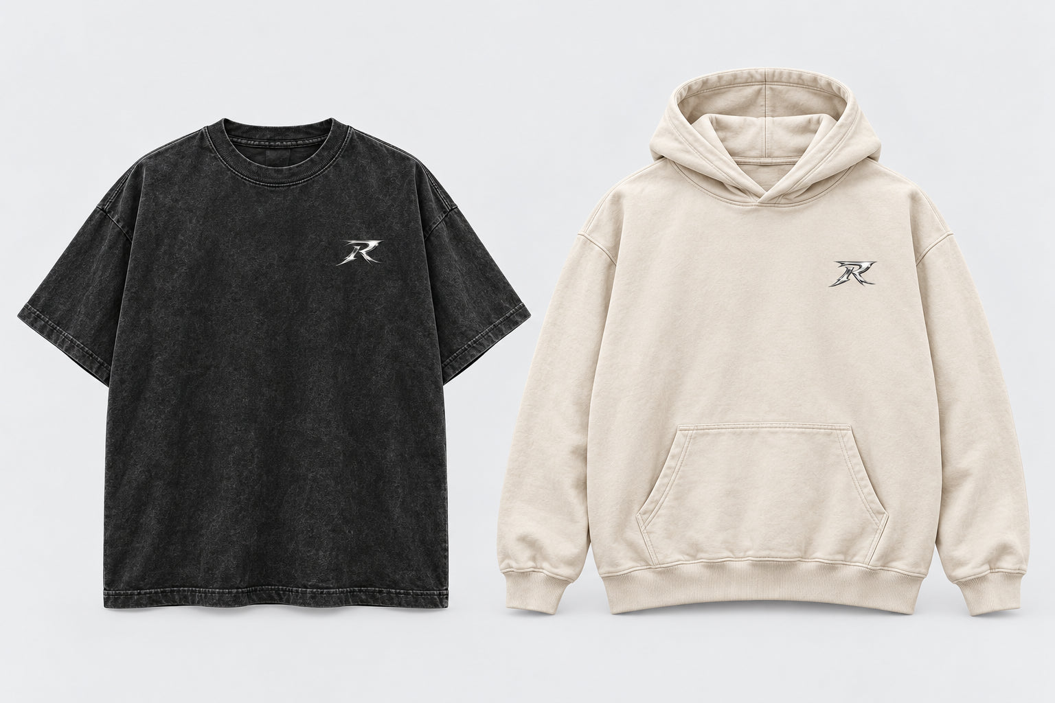 Vorderseiten eines schwarzen Shirts und eines hellen Hoodies: jeweils nur ein kleines R-Logo auf der linken Brust